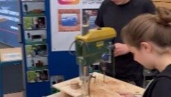 Holzabteilung beteiligt sich an der Berufsinfomesse „Bleib hier“ 2025